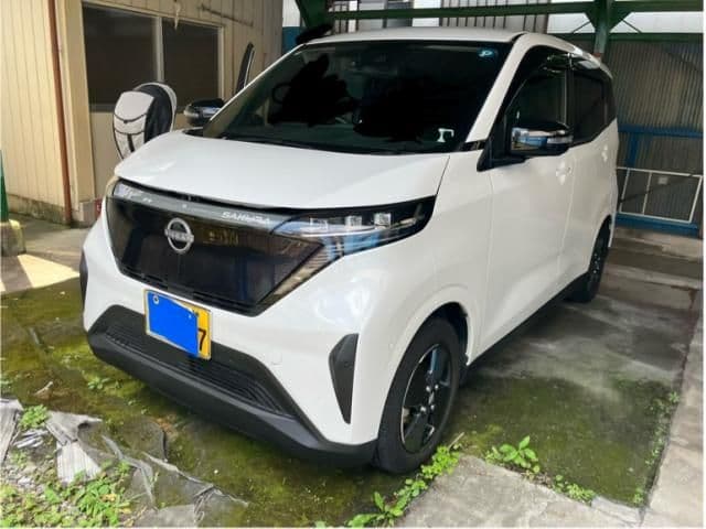 NISSAN