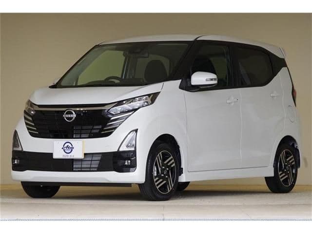 NISSAN