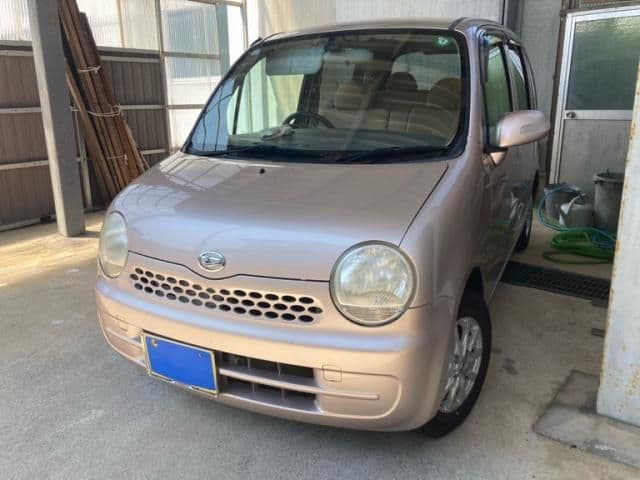 DAIHATSU MOVE LATTE