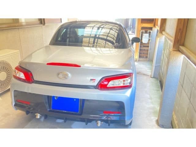 Car thumbnail 3