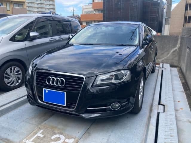AUDI