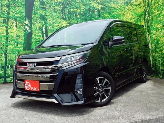 TOYOTA NOAH 4WD