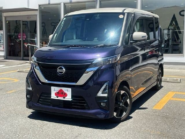 NISSAN ROOX