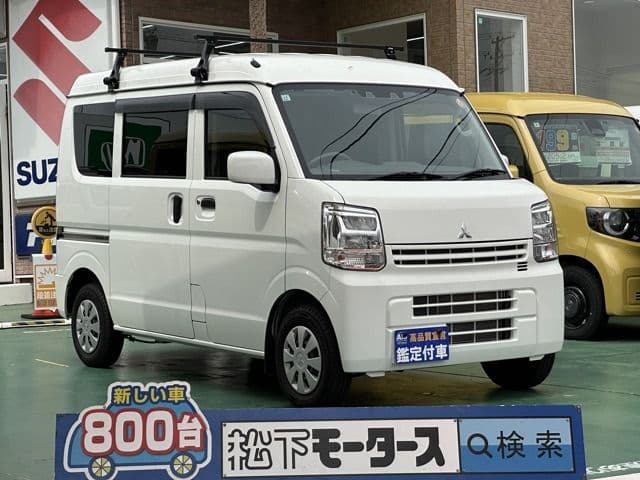 MITSUBISHI MINICAB van
