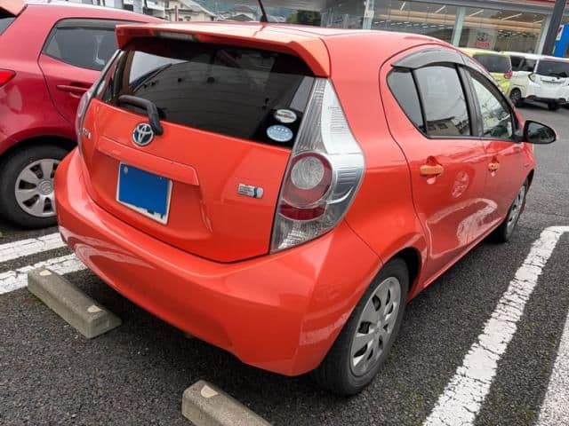 Car thumbnail 4