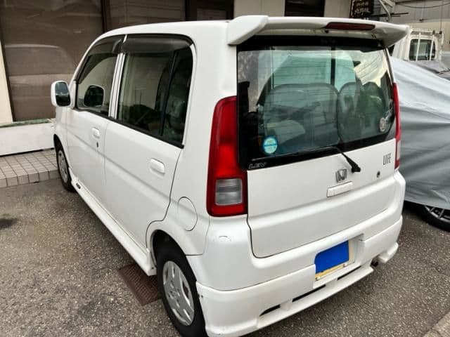 Car thumbnail 3