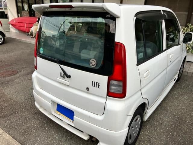 Car thumbnail 4