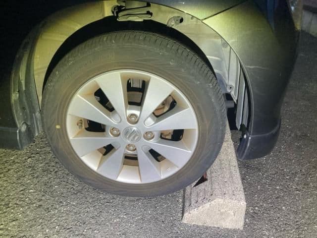 Car thumbnail 3