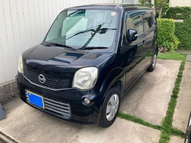 NISSAN