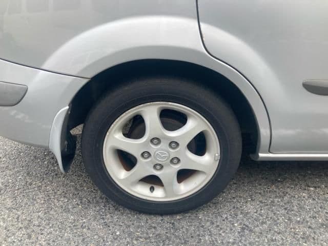Car thumbnail 3