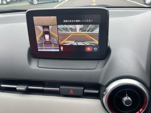 Car thumbnail 4