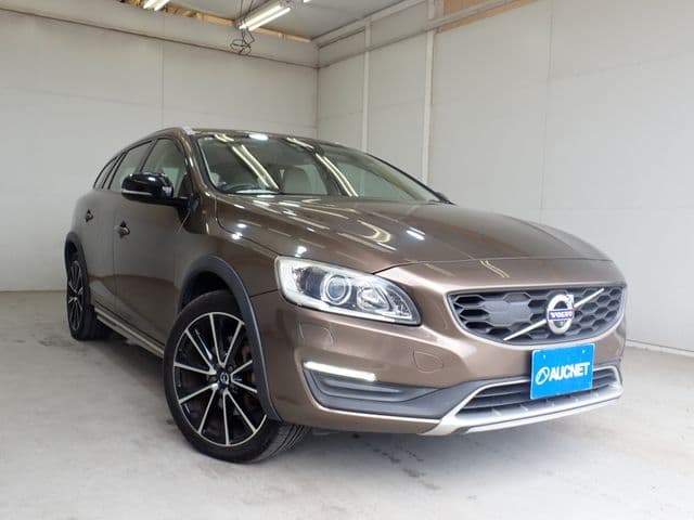 VOLVO VOLVO V60 CROSS COUNTRY