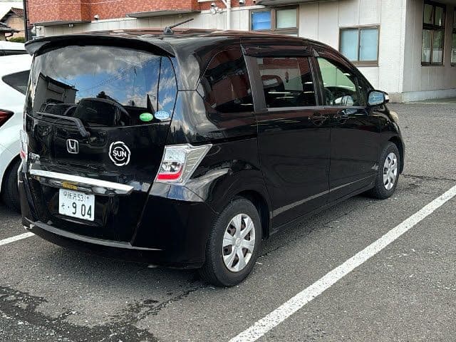 Car thumbnail 3