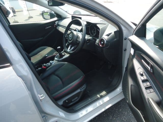 Car thumbnail 2