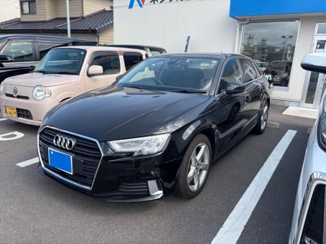 AUDI