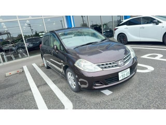 NISSAN