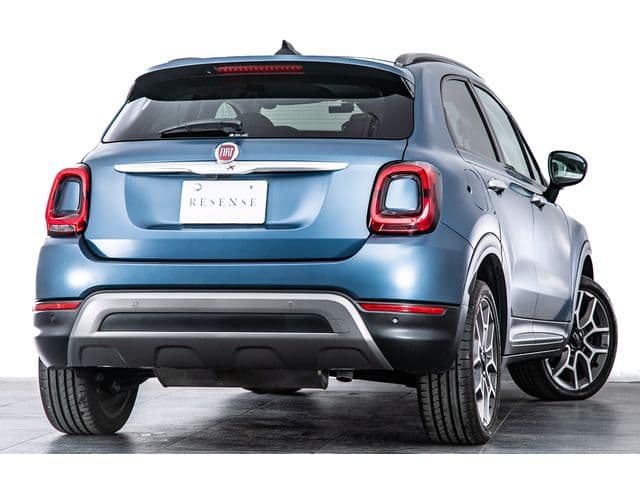 Car thumbnail 3