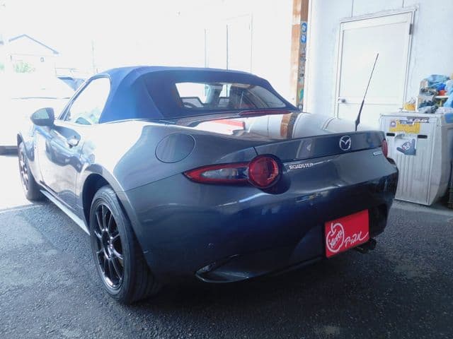 Car thumbnail 2
