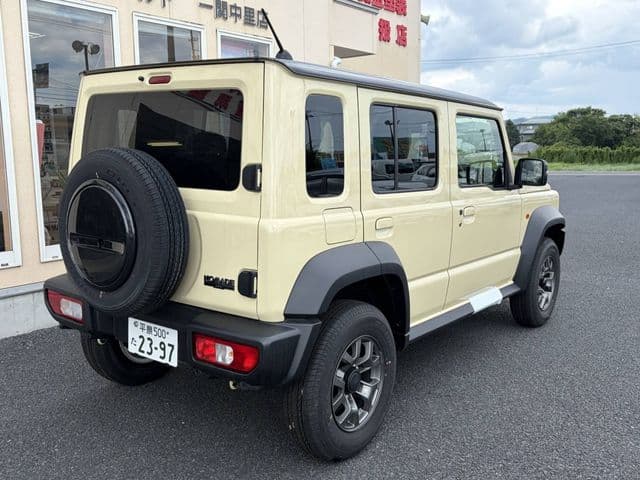 Car thumbnail 2