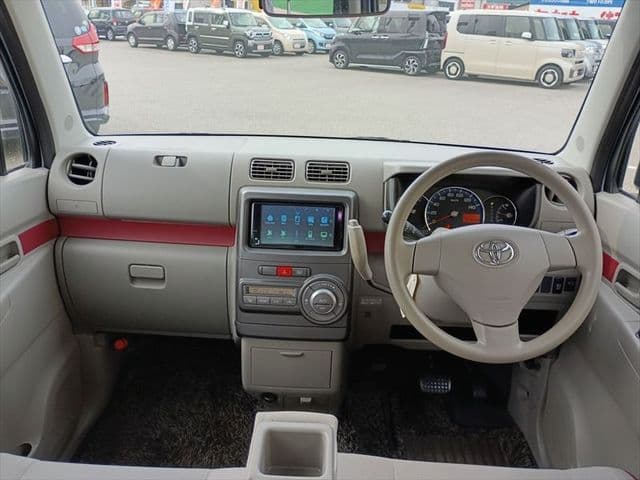 Car thumbnail 4