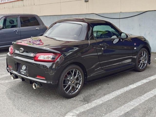 Car thumbnail 3