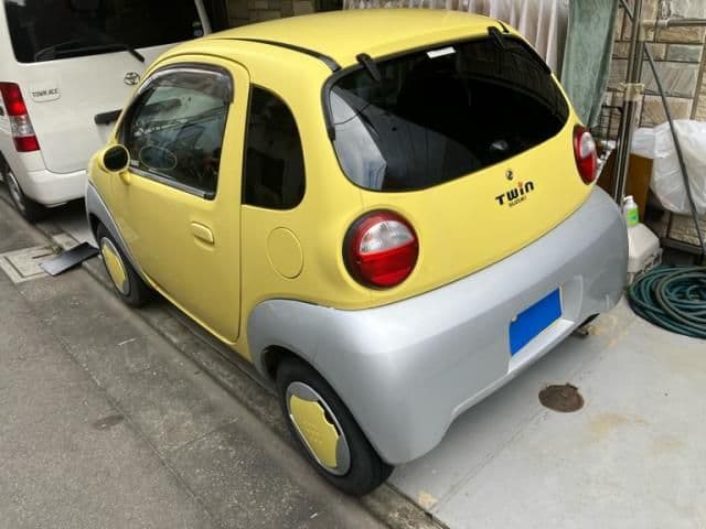 Car thumbnail 3