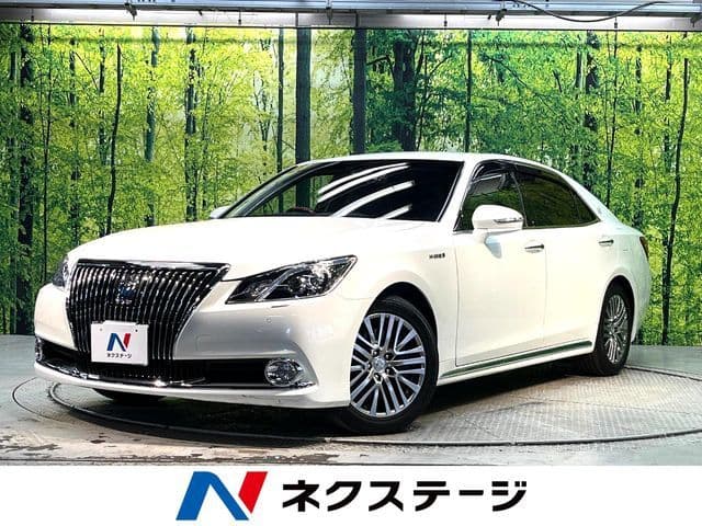 TOYOTA CROWN MAJESTA HYBRID