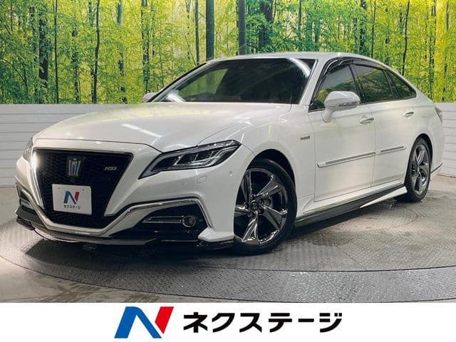 TOYOTA CROWN sedan hybrid
