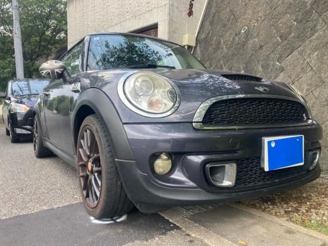 Car thumbnail 2