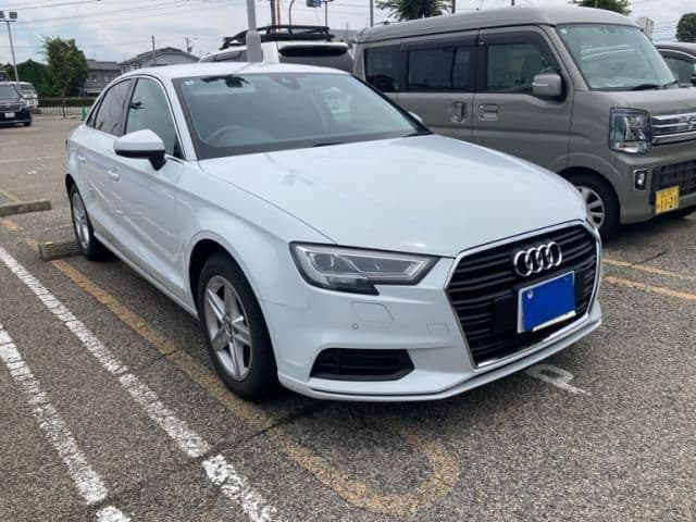 AUDI