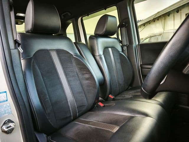 Car thumbnail 4