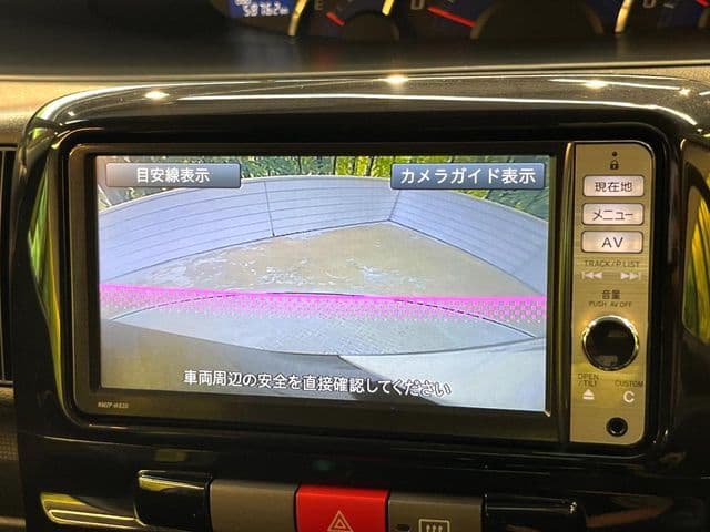 Car thumbnail 4