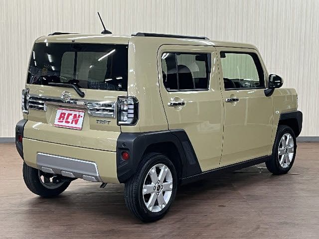 Car thumbnail 3