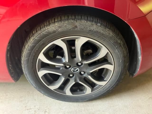 Car thumbnail 4