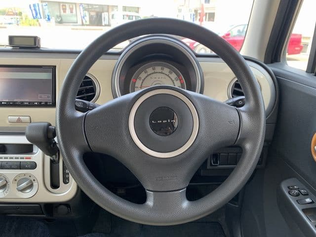 Car thumbnail 4