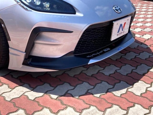 Car thumbnail 3