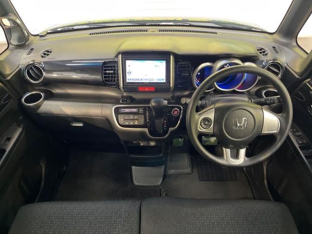 Car thumbnail 2