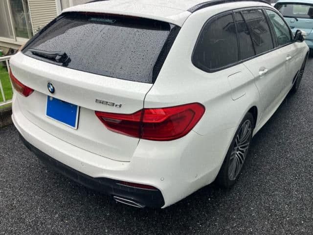 Car thumbnail 3