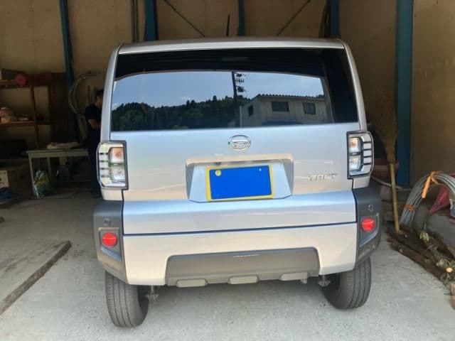 Car thumbnail 4