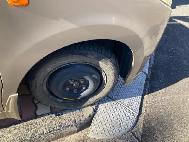 Car thumbnail 3