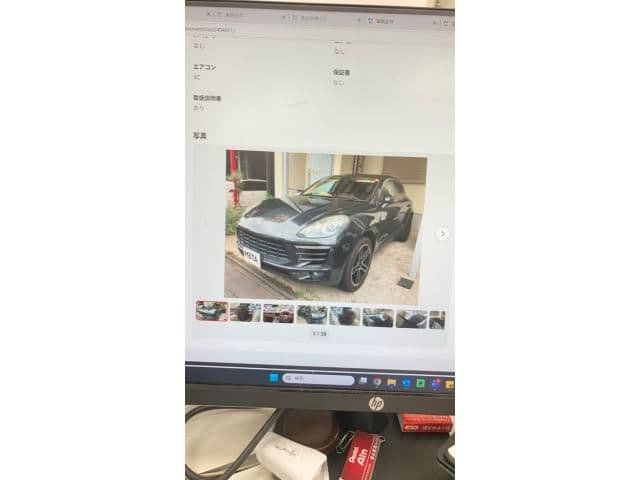 PORSCHE PORSCHE Macan