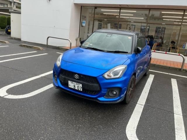Car thumbnail 3