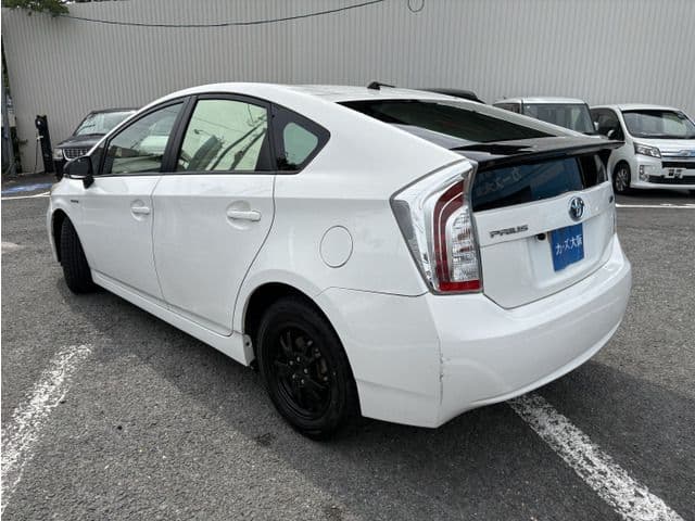 Car thumbnail 4