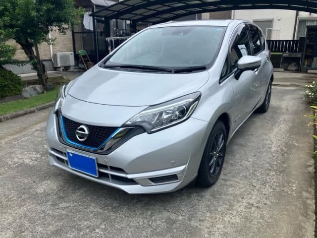 Car thumbnail 2