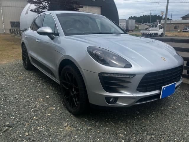 PORSCHE
