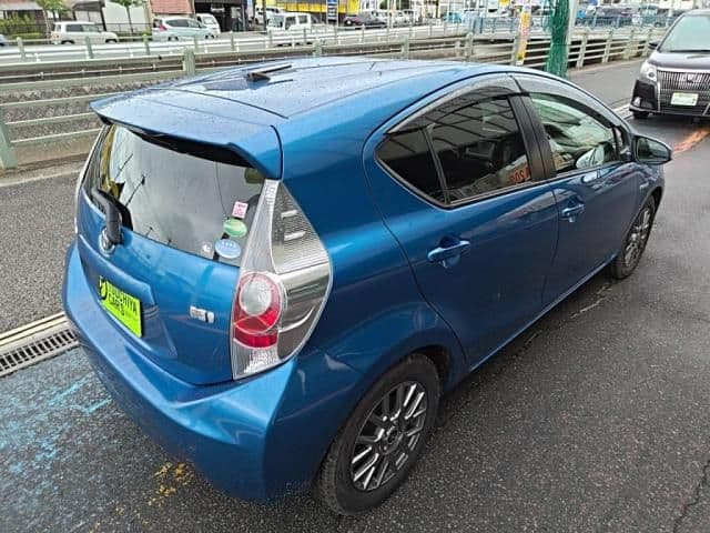 Car thumbnail 2