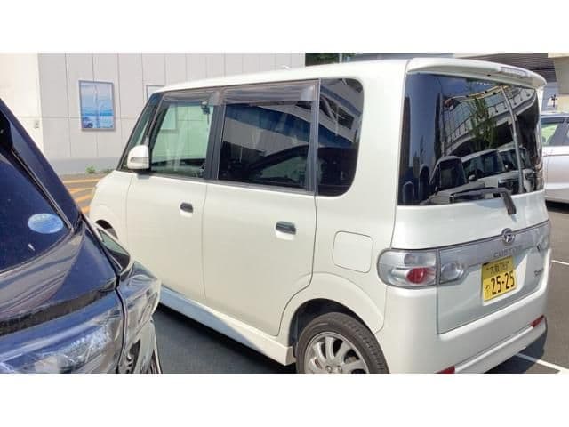 Car thumbnail 4