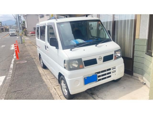 NISSAN CLIPPER van