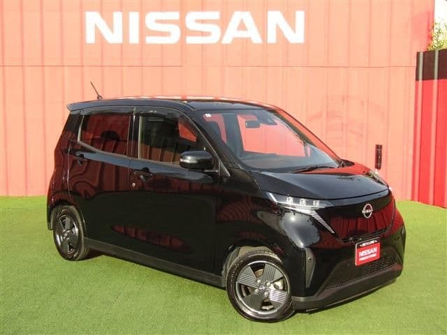 NISSAN