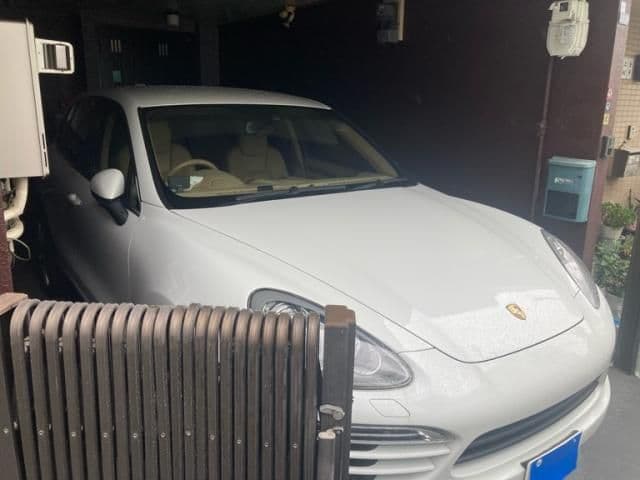 Car thumbnail 3